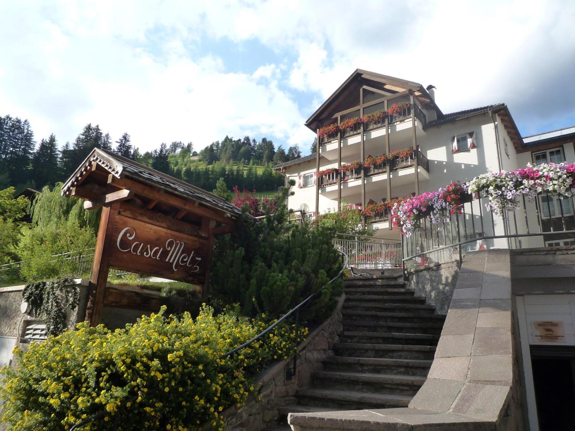 Residence Hotel Casa Metz Santa Cristina Val Gardena Eksteriør billede